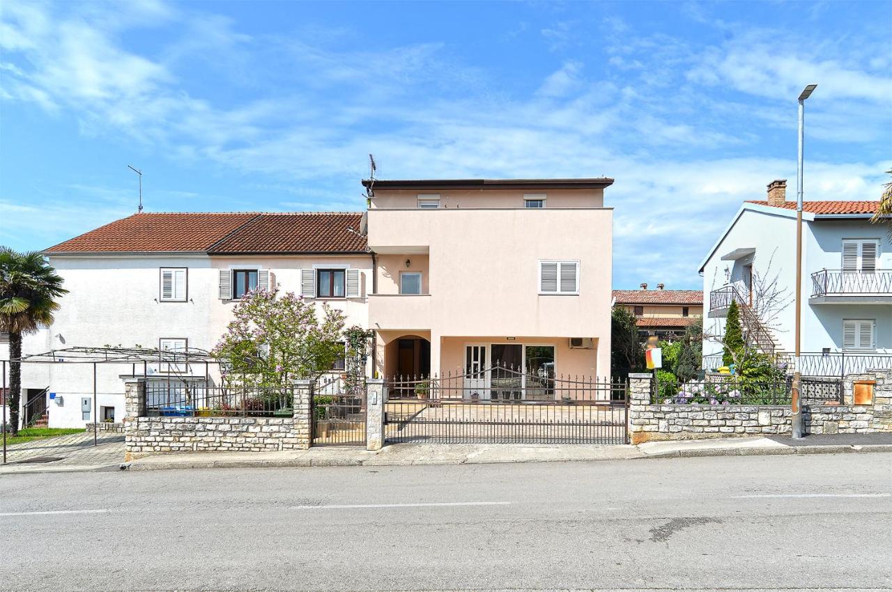 Apartments Milka 2074 Poreč Exterior foto