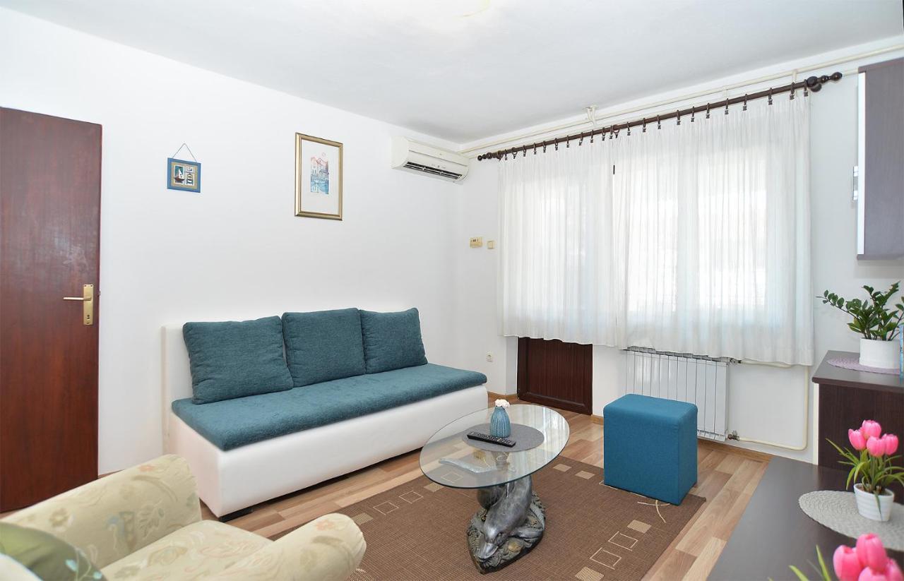 Apartments Milka 2074 Poreč Exterior foto